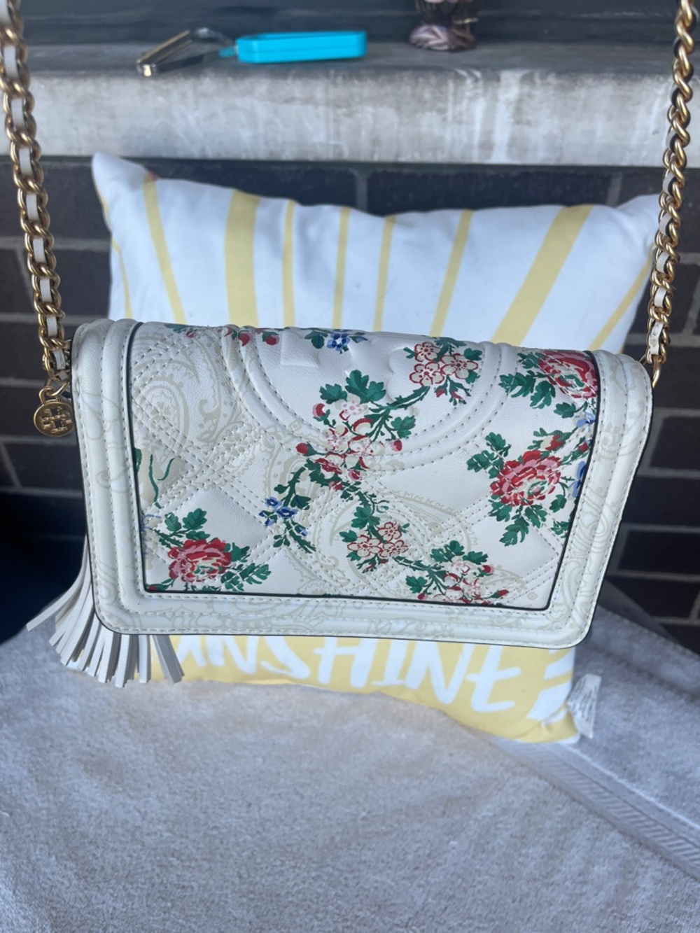 Tory Burch Fleming Ivory French Paisley Soft Printed Wallet Crossbody, EUC - Picture 4 of 8